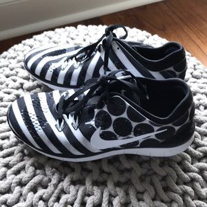 EUC Nike free 5.0 running shoes